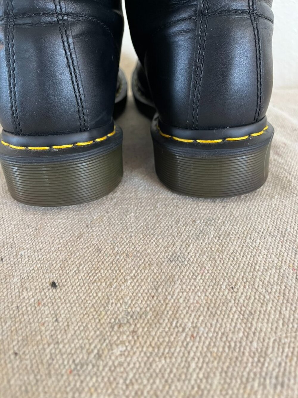 Dr. Martens Woman's Airwair 11821 Black Leather Combat Ankle Boots Sz 9 - Picture 9 of 13